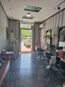 C9068昌吉市建国西路鸿都国际酒店旁经营中理发店转让