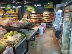 C9078位于奇台县翰景轩小区140平店铺转让