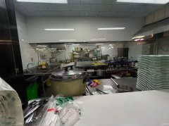 C9089位于米东区东华酒店旁140平快餐店转让