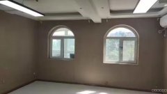 C8910位于延安南路天润大厦四楼140平写字间对外转租