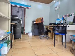 C9114昌吉市州一中旁边粮泰小区沿街打字复印门面转让