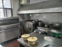 C9117阜康市碧琳城外铺137平餐厅转让