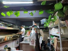 C9135昌吉市红旗路和谐丁香园北区经营中50平烧烤店转让