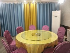 C9162位于昌吉市长宁南路五彩新城临街餐饮店面转让