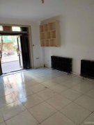 C8516位于昌吉市建国西路中医院旁临街门面