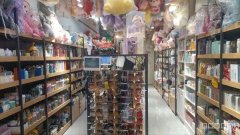 C9182位于阜康市公园六号商业街临街店面转让