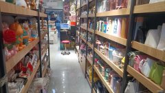 C9182位于阜康市公园六号商业街临街店面转让