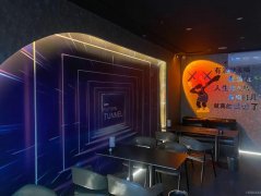 C9189位于乌市新天润丝路环球港临街150平店面转让