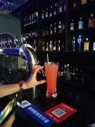 C9189位于乌市新天润丝路环球港临街150平店面转让