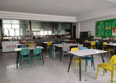 C9233位于呼图壁县阳光田园北区临街130平店面转让