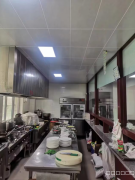 C9233位于呼图壁县阳光田园北区临街130平店面转让