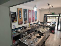 C9252昌吉市北京南路康丽家园门口经营中店铺转让