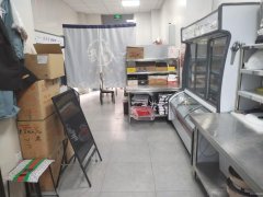 C9261美仑环球港2号楼50平旺铺低价空转