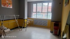 C9266位于昌吉市建国西路城建新村步行街临街128平店面转