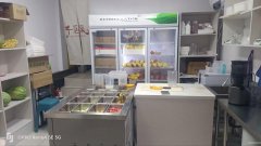 C9266位于昌吉市建国西路城建新村步行街临街128平店面转