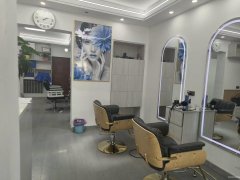 C9283昌吉市健康东路沿街店面转让