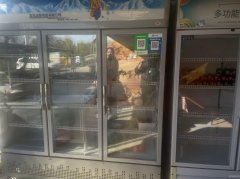 C9289位于昌吉开发区厂区附近110平餐饮店转让