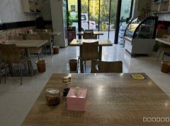 C9293位于五家渠君豪一期门面97平中餐厅转让