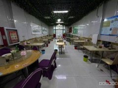 C9294位于五家渠君豪一期门口100平拌面馆转让