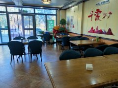 C9313位于吉木萨尔县希望家园一期临街138平店面转让