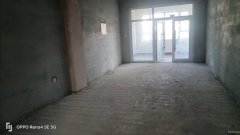 C9332位于昌吉市南公园西路特变世纪广场东苑临街旺铺出租