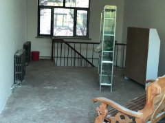 C9338旺铺出租 位于昌吉市宁边东路卡丝饭店对面商铺