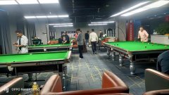 C9354位于昌吉市建国西路友好商场D座三楼店面转让