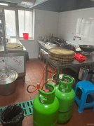 C9359西虹东路311号仙人掌足浴楼下独家沿街商铺转让