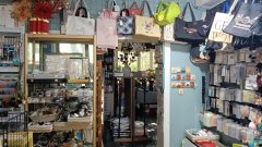 C9379昌吉市育林中学旁临街鲜花精品店转让空转均可