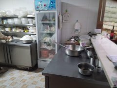 C9385米东区华凌美食街90平餐厅转让