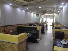 C9385米东区华凌美食街90平餐厅转让