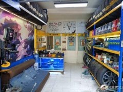 C9389位于昌吉市健康西路中亚建材市场后门临街店面转让