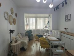 C9392石油花园小区商住4号楼1302经营中美甲美睫店转让