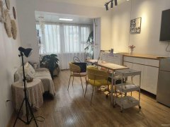 C9392石油花园小区商住4号楼1302经营中美甲美睫店转让