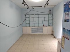 C9396位于昌吉市东方广场供电巷内临街门面出租