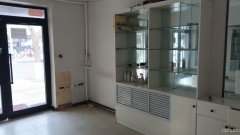 C9404出租昌吉市健康西路州医院公交车旁临街优质商铺