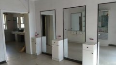 C9404出租昌吉市健康西路州医院公交车旁临街优质商铺