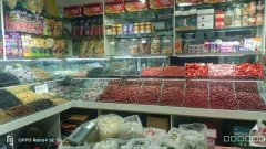 C9455位于昌吉市亚中商城干果一条街第一间店面转让