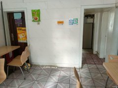 C9458位于昌吉市建国东路润园小区对面临街店面转让