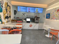 C9492乌鲁木齐星云雅居56中对面经营中饮品店转让