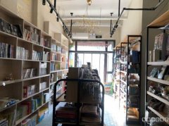 C9498店面转让 呼图壁县东风大街二小旁边文体店低价转让