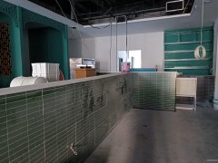 C9503位于吉木萨尔县花果山美食城临街店面转让