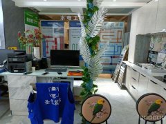 C9527位于昌吉市青年南路华东大厦临街店面转让