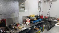 C9529位于呼图壁县中亚商城附近临街店面转让