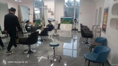 C9535位于昌吉市南五工路和谐玫瑰园附近店面转让