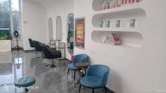 C9535位于昌吉市南五工路和谐玫瑰园附近店面转让