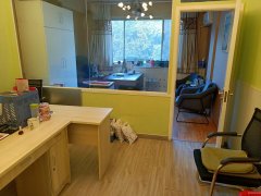 C9547位于昌吉市建国西路八小附近临街店面转让