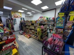 C9564位于昌吉富友国际北门100平品牌便利店转让