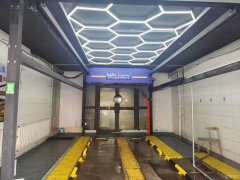 C9565新市区鲤鱼山路临街160平门面转让