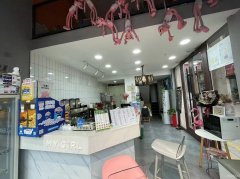 C9579位于昌吉新汇嘉对面婚恋广场品牌奶茶店转让